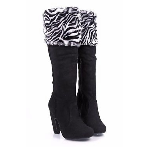 SUEDE BOOTS - Picture 2 of 6